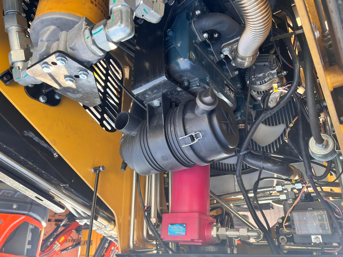 1.4 Ton, Kubota Diesel Engine 27HP Mini Skid Steer | KKT27