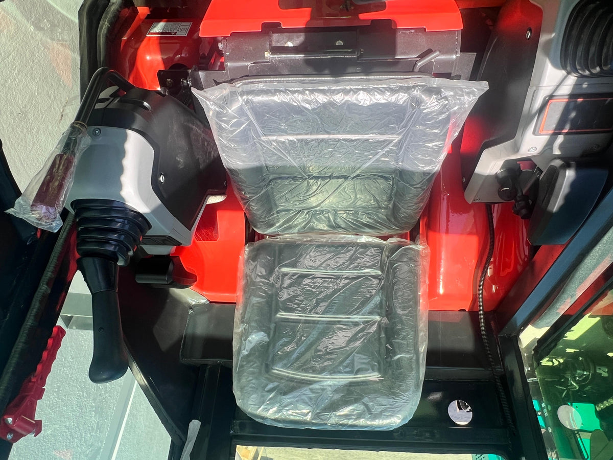 2.8 Ton Kubota Diesel Engine Mini Excavator W/ Enclosed Cab | QK30K